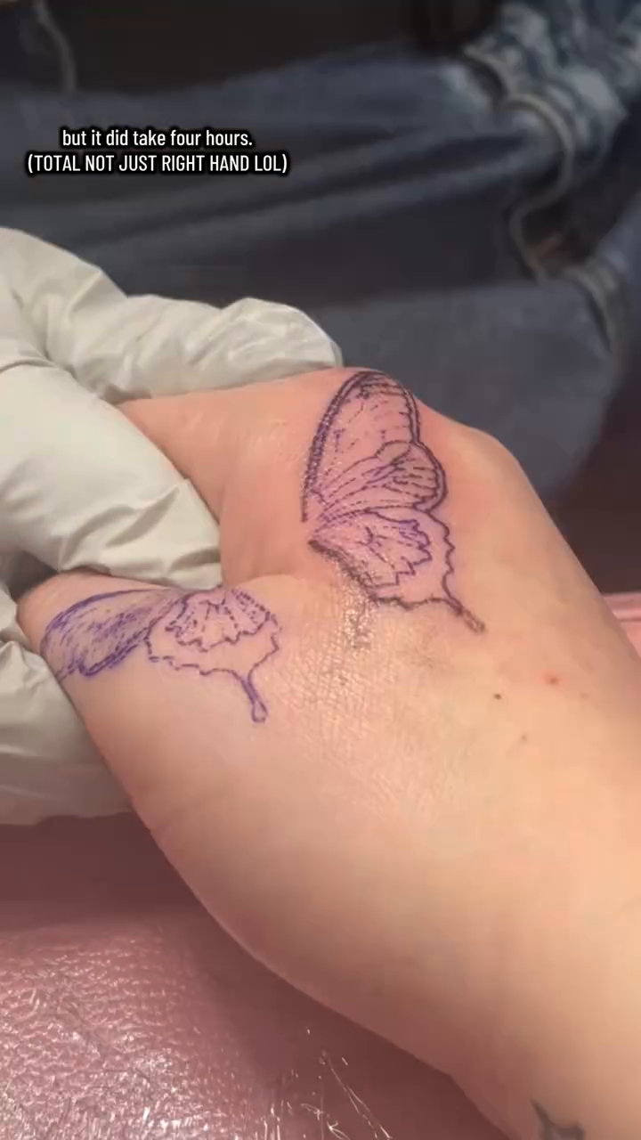 Tattoo by @hanadoeseverything — fine_line