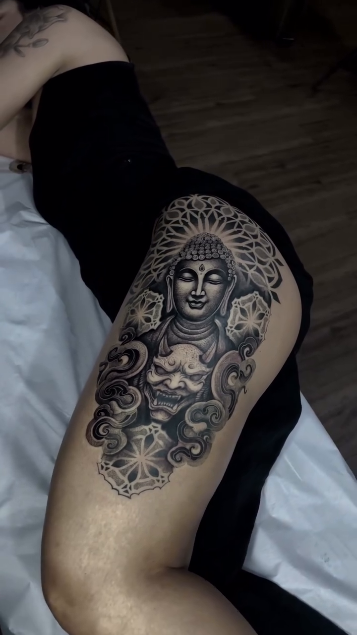 Tattoo by @daylisboa.ink — black_and_grey, realism