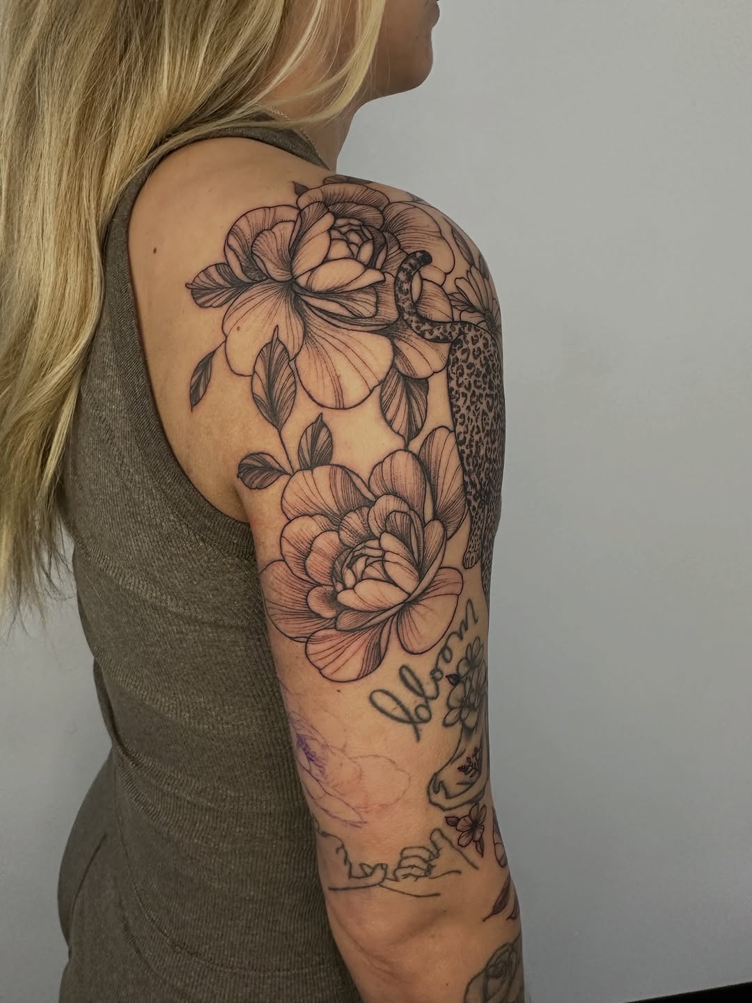 Tattoo by @tattoosbydarci โ black_and_grey