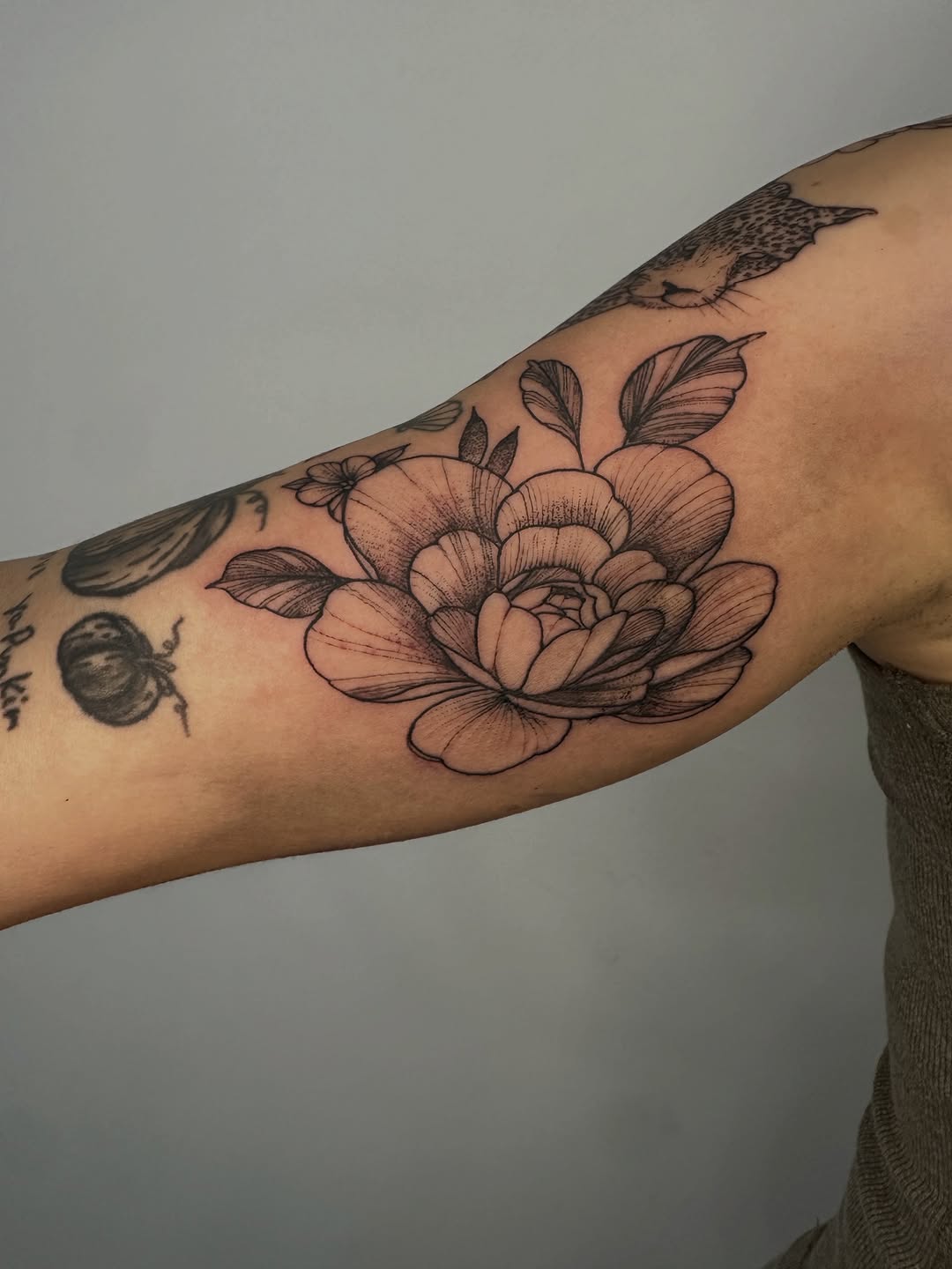 Tattoo by @tattoosbydarci โ black_and_grey