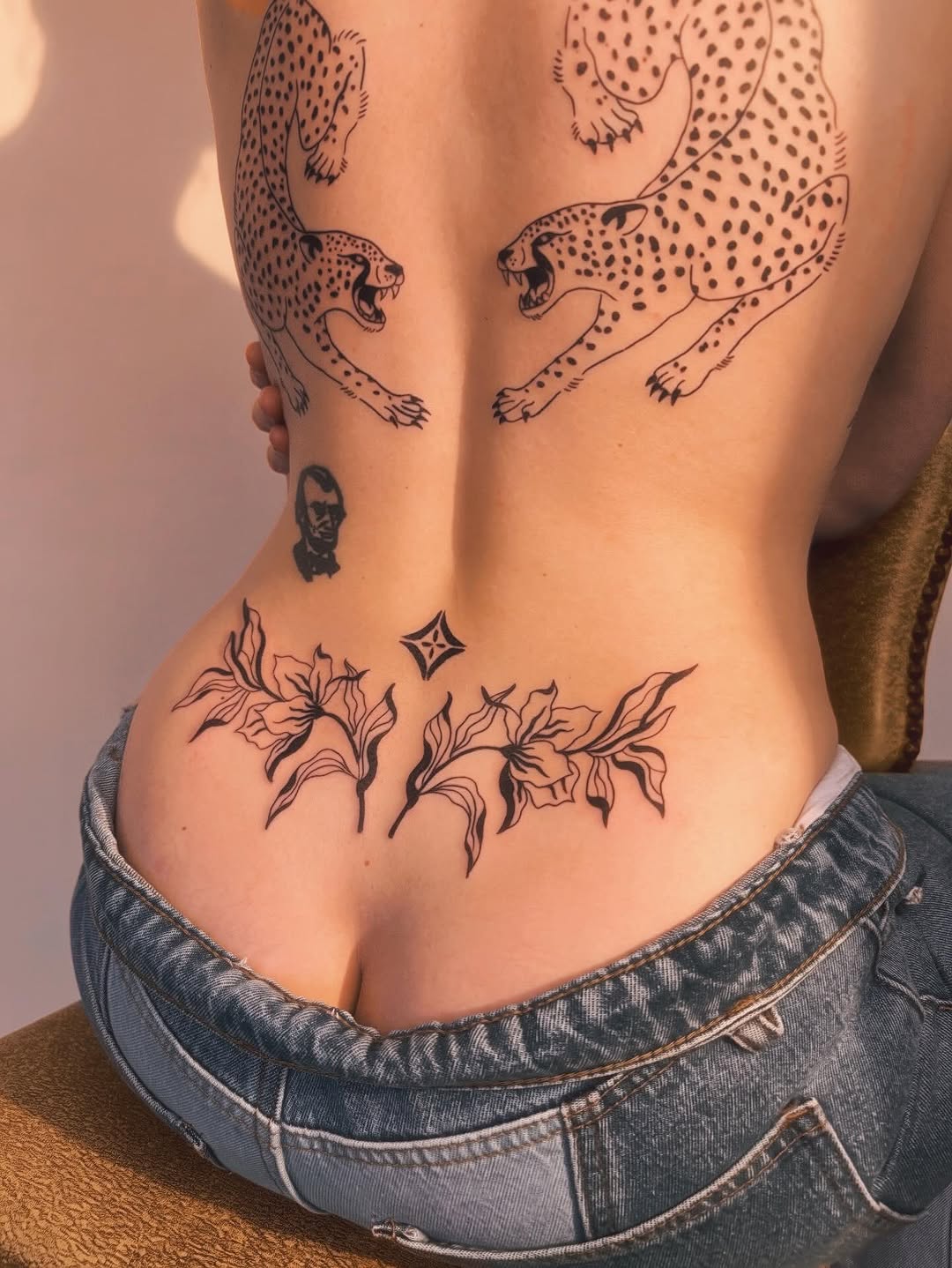 Tattoo by @billiestclairtattoos β blackwork