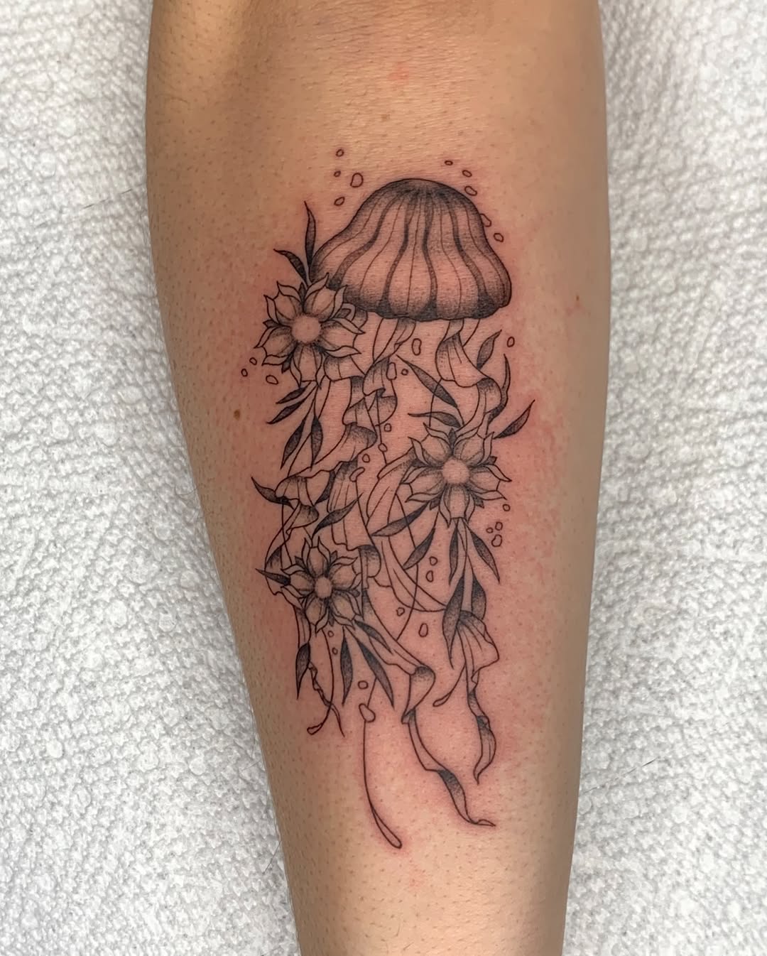 Tattoo by @lvl40lich — fine_line, illustrative