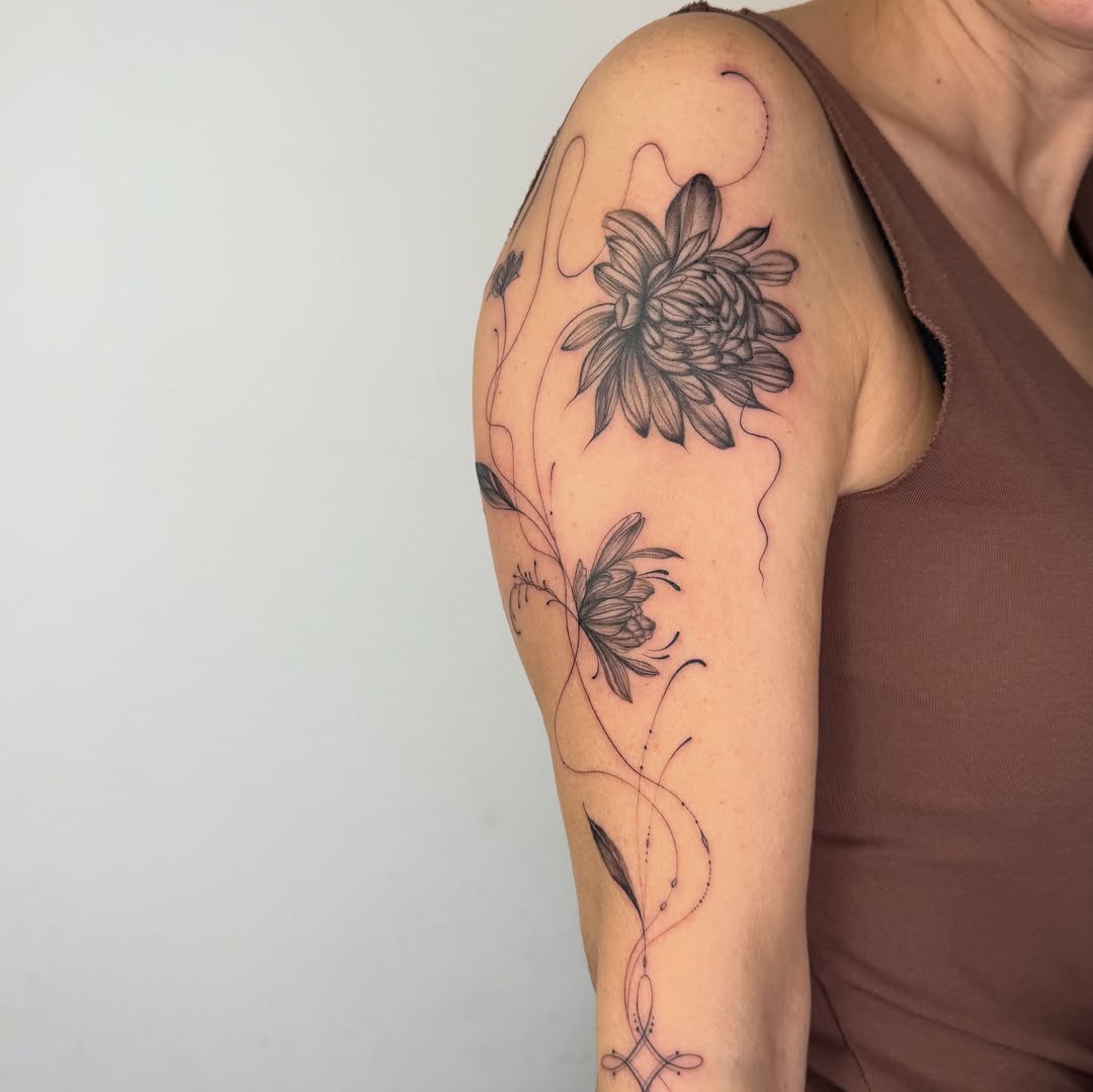 Tattoo by @ermetica_tattoo — fine_line, black_and_grey