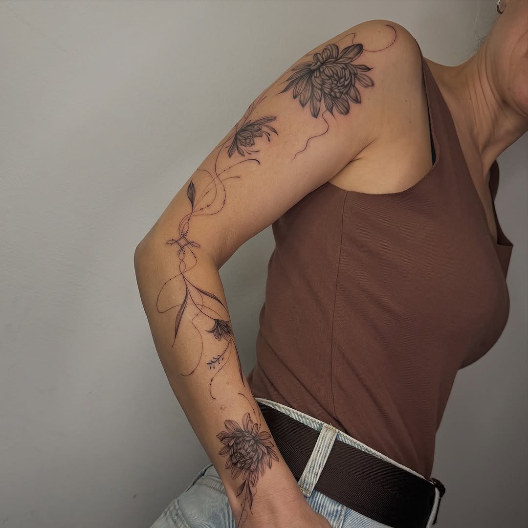Tattoo by @ermetica_tattoo — fine_line, black_and_grey