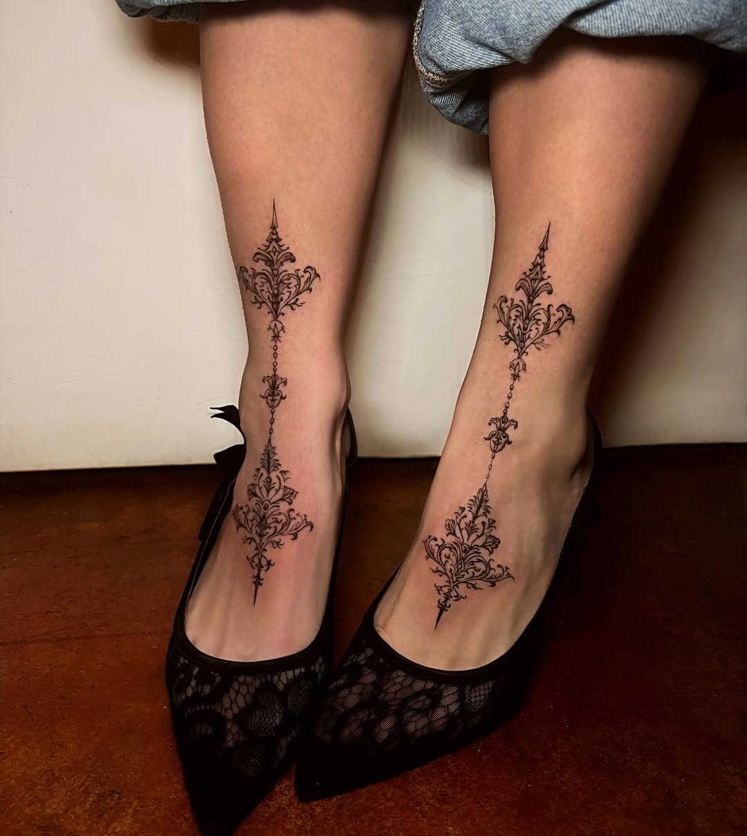 Tattoo by @liz.tattooz — fine_line, ornamental