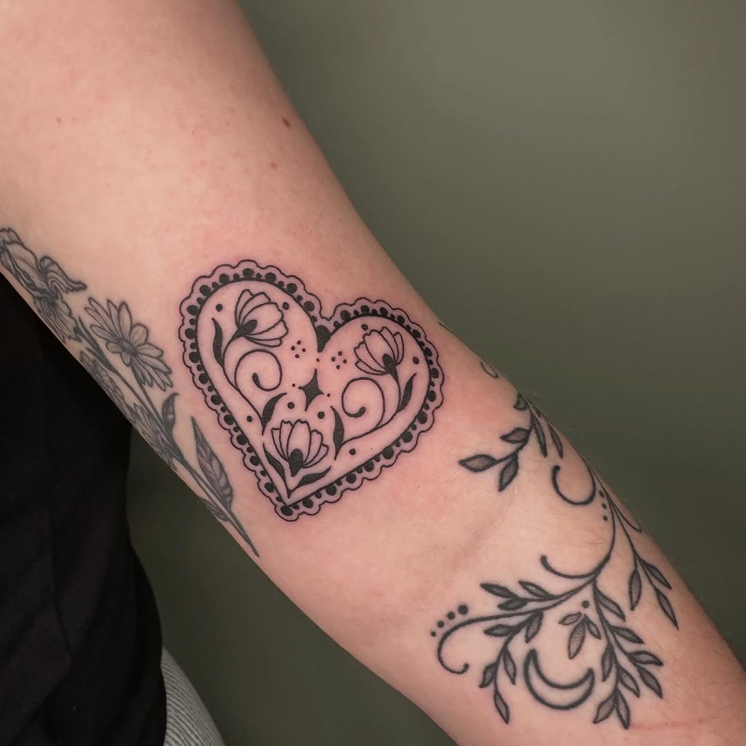 Tattoo by @hunterdoestattoos — fine_line, black_and_grey