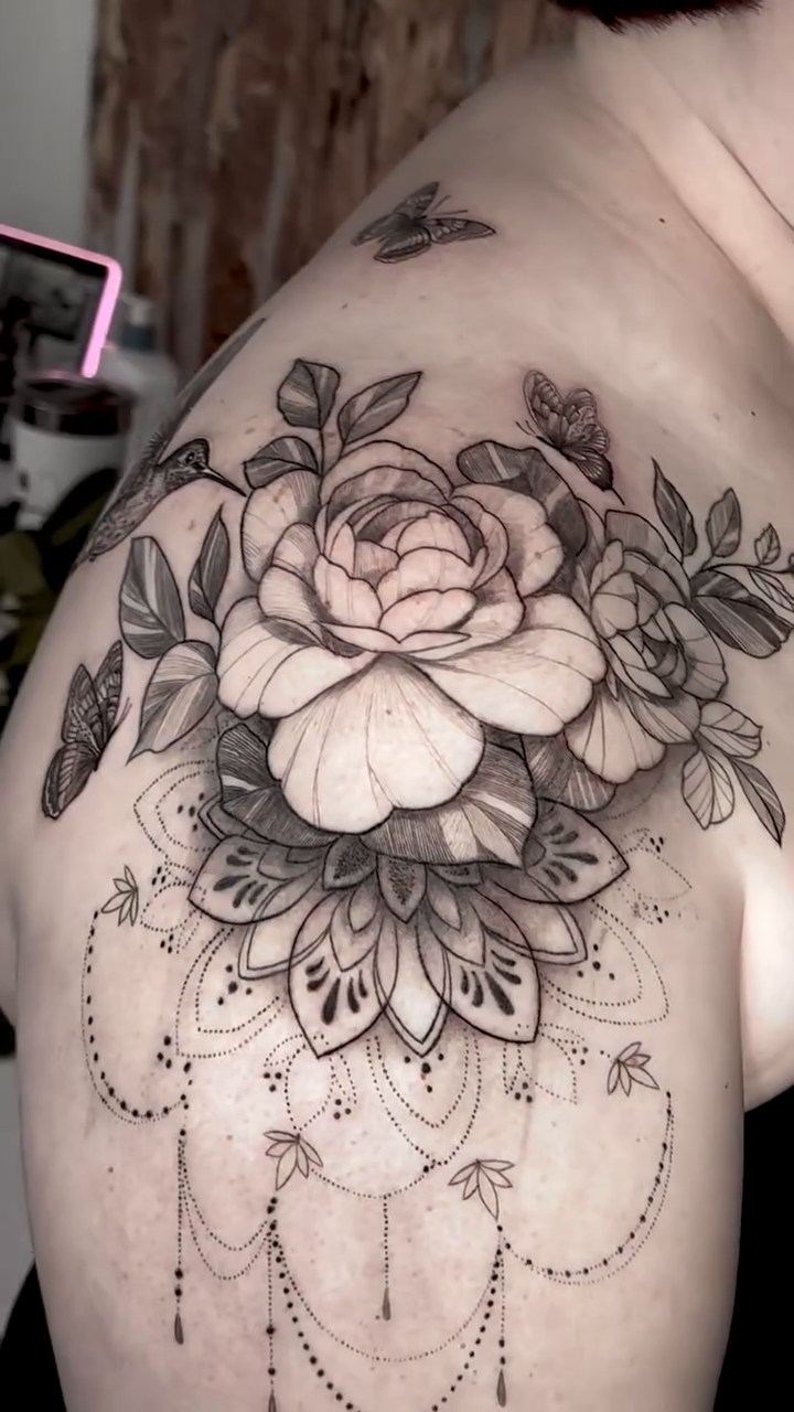 Tattoo by @nataly_fierro_art — fine_line, dotwork