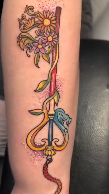 Tattoo by @tattoosbyjacklyn — neo_traditional