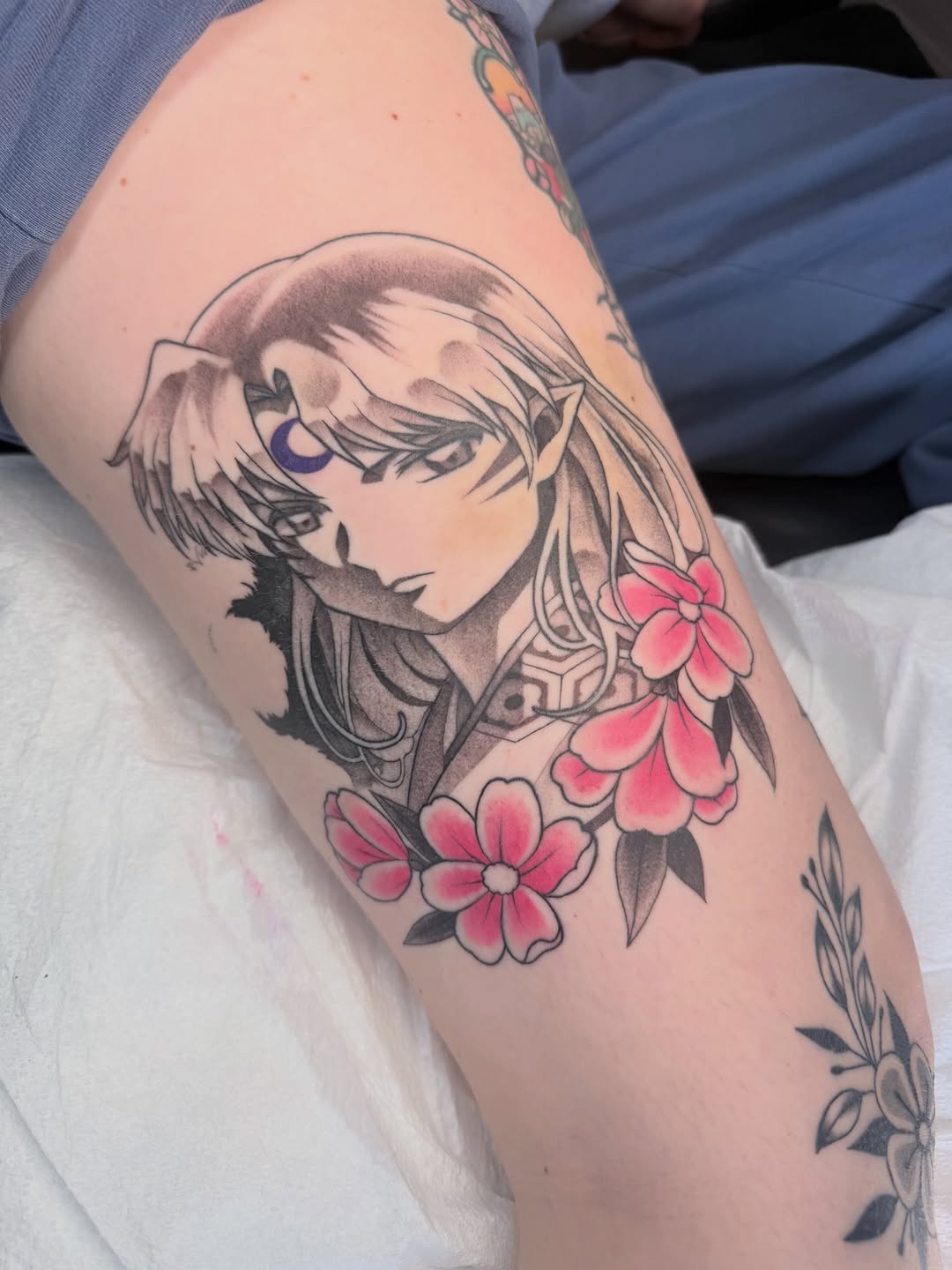 Tattoo by @taybeetattoo — anime, fine_line