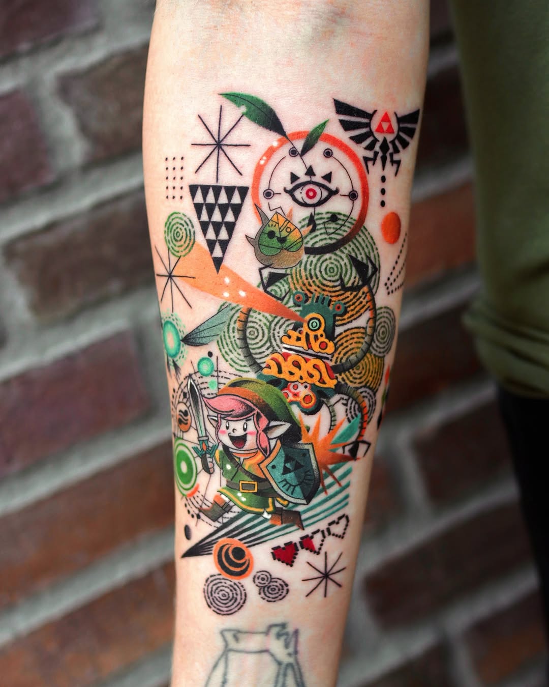Tattoo by @hen_tattooer — new_school, geometric