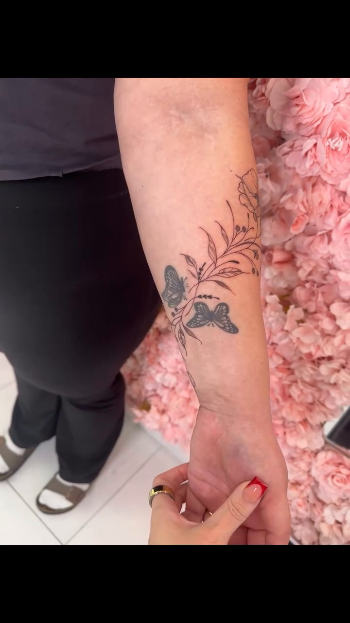 Tattoo by @hart.ink.beauty — fine_line, illustrative
