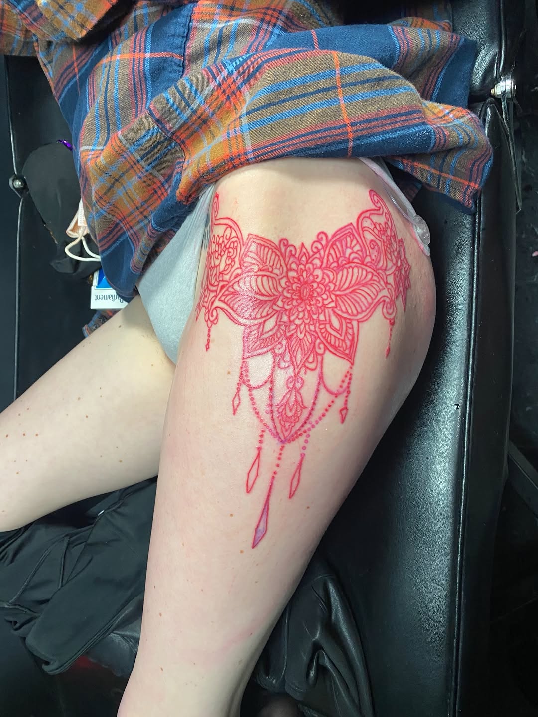 Tattoo by @juiceinkythings — ornamental, fine_line