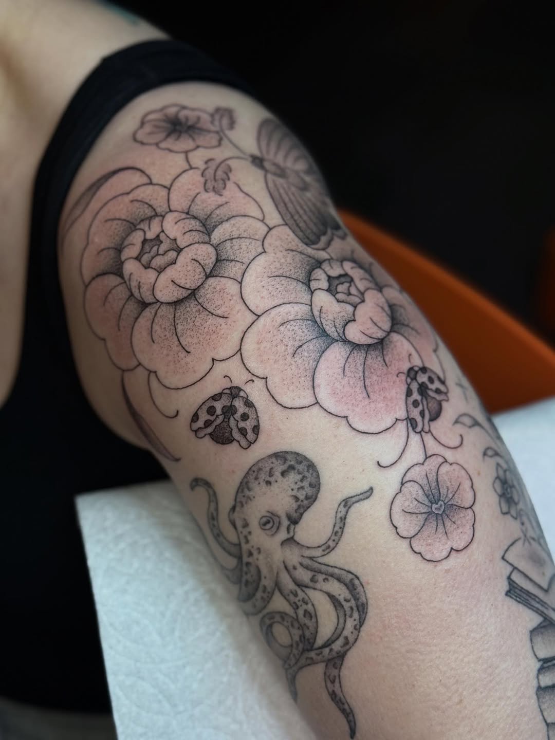 Tattoo by @mrschloeestrada — dotwork