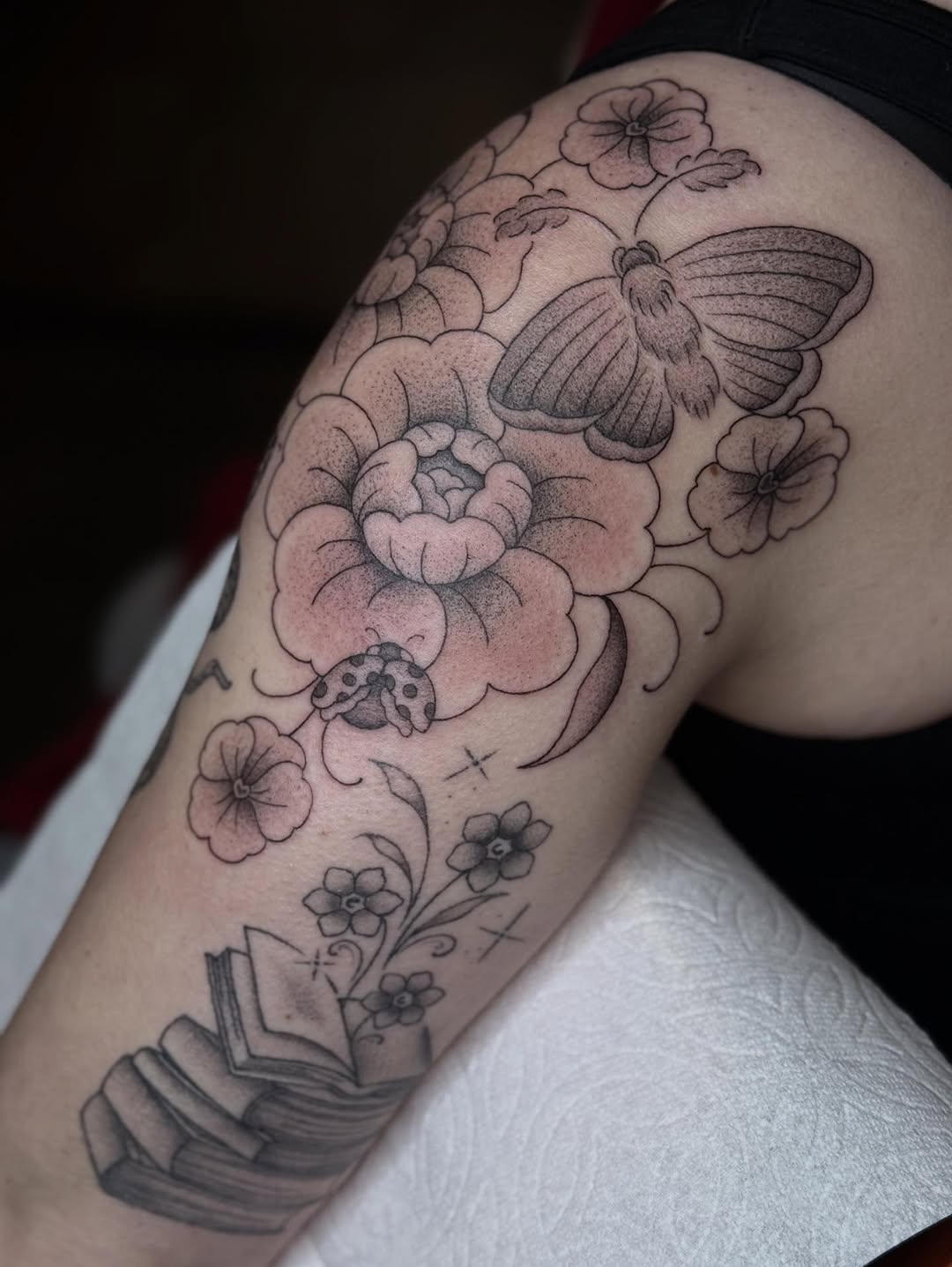 Tattoo by @mrschloeestrada — black_and_grey