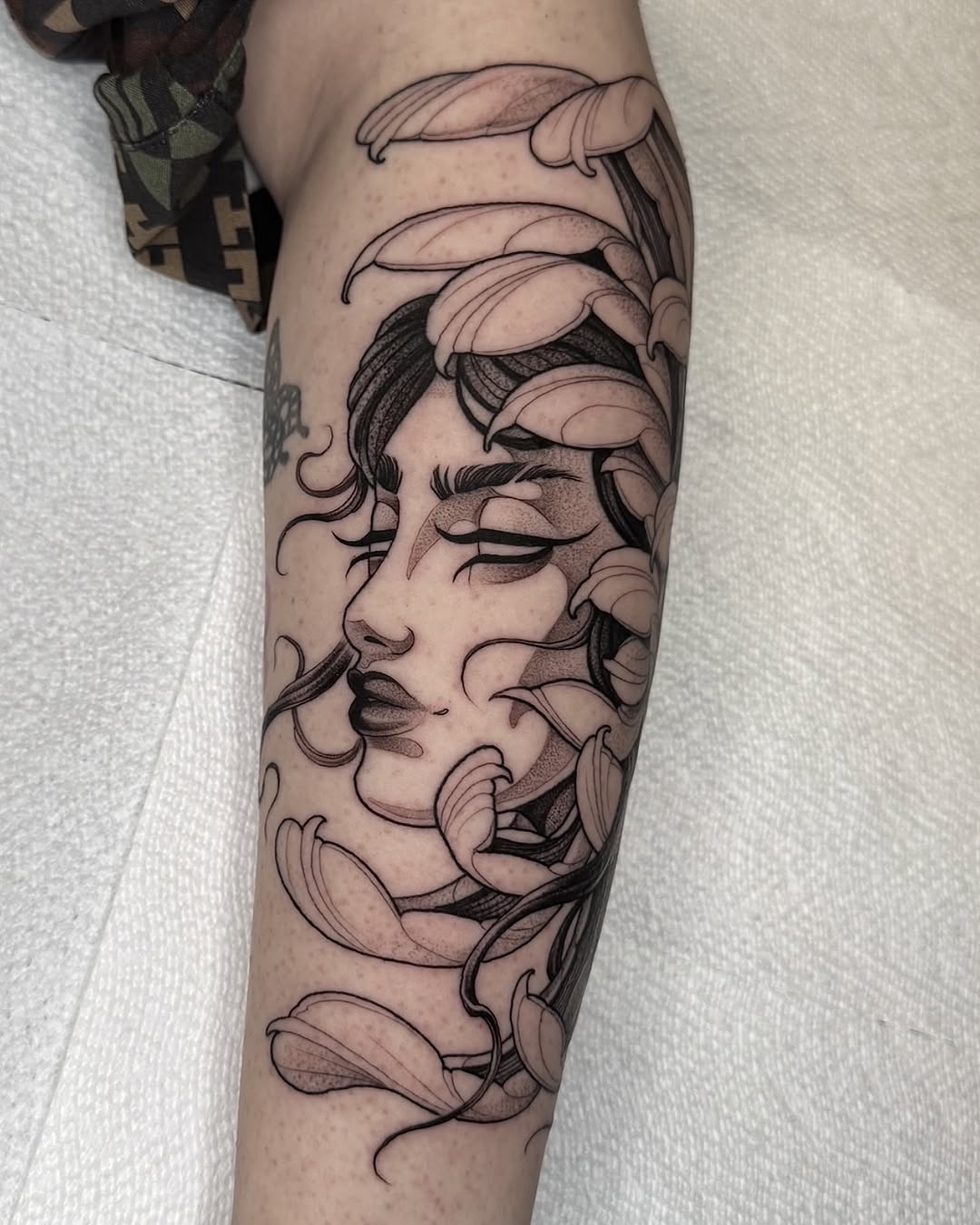 Tattoo by @robbiepina — black_and_grey, illustrative