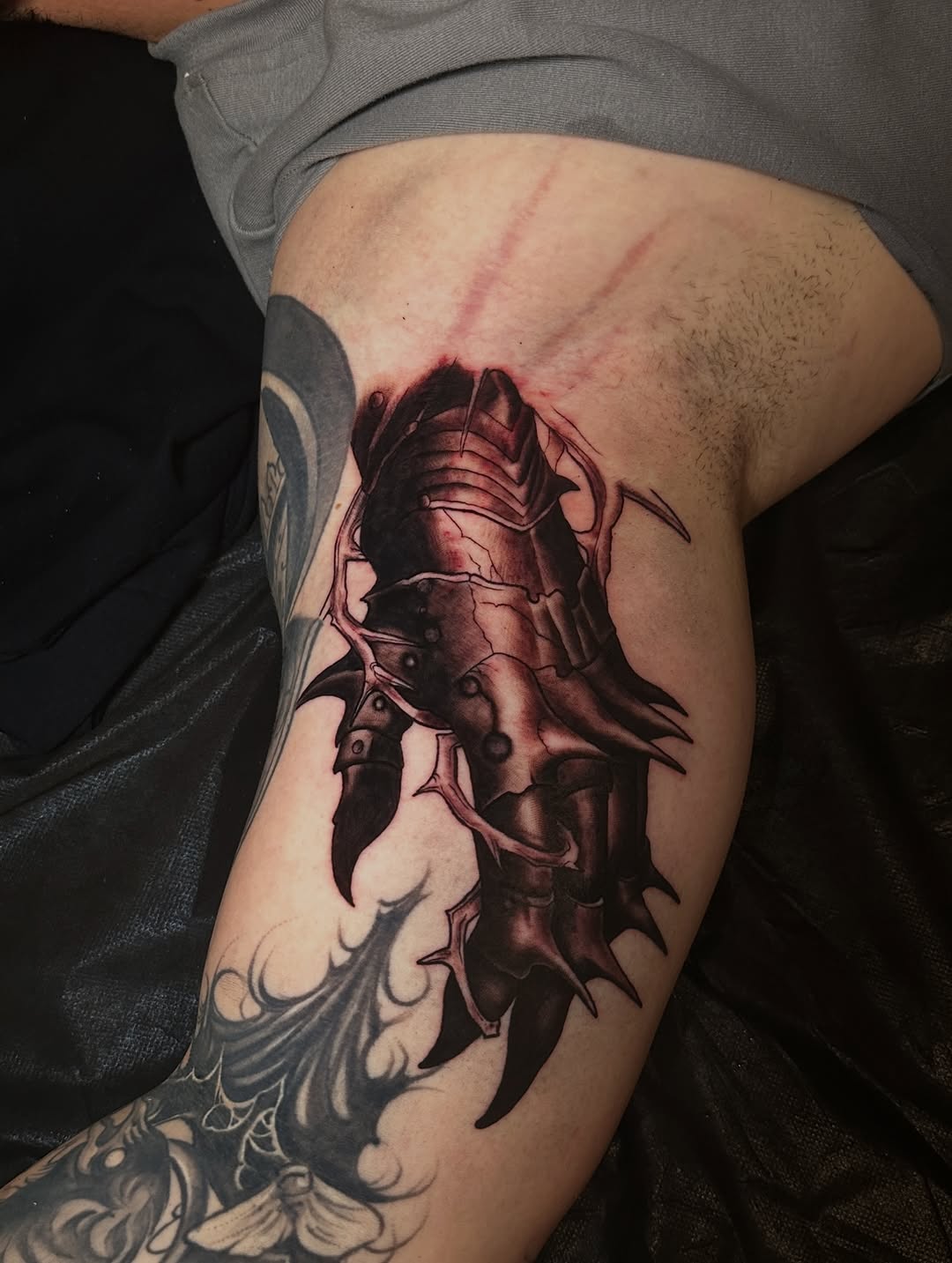Tattoo by @dennisalejandrotattoos โ dark_realism