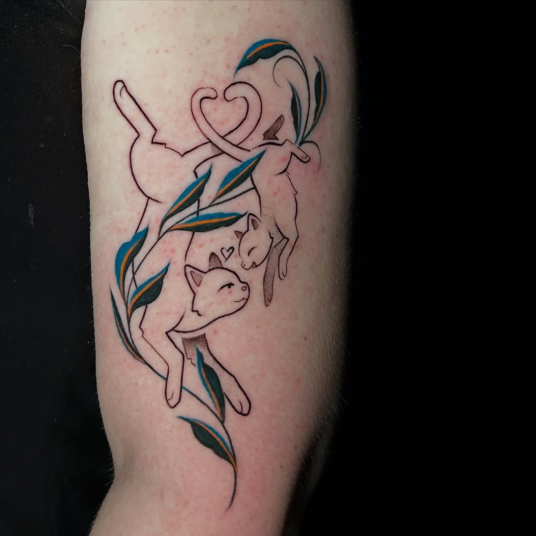 Tattoo by @ratgirltattoo โ fine_line, minimalist