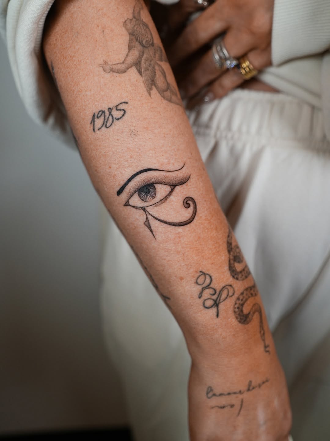 Tattoo by @michelly.ink — fine_line, black_and_grey
