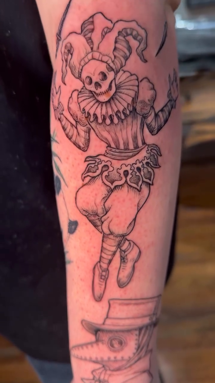 Tattoo by @vincedibiasotattoos — blackwork