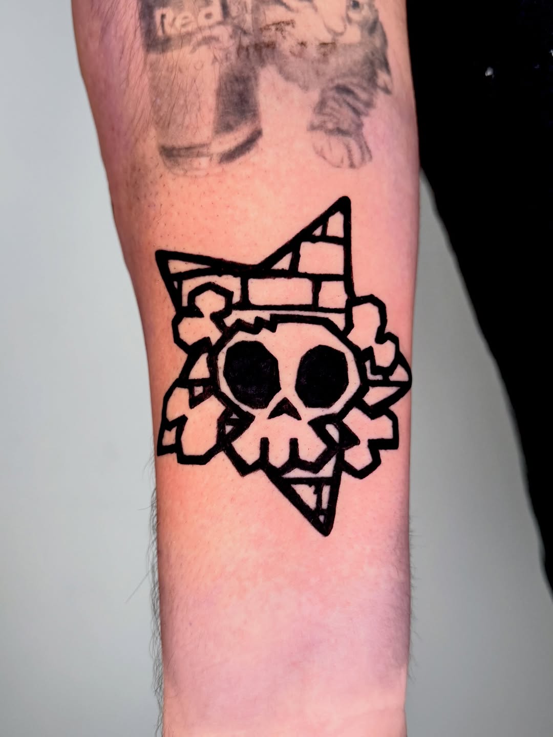 Tattoo by @newdullz_tattoo — blackwork