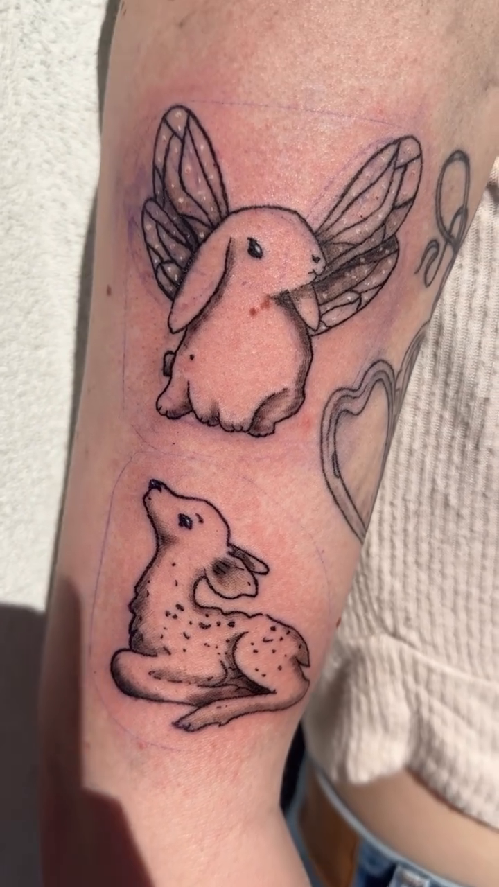 Tattoo by @tat2desirez โ fine_line