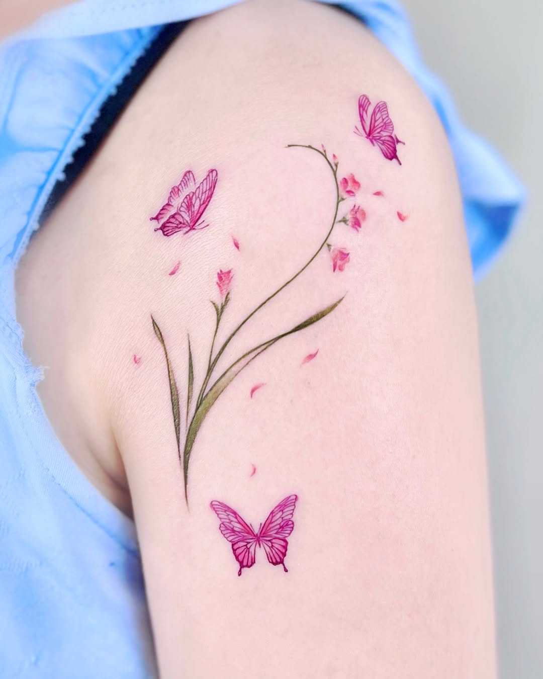 Tattoo by @sabeen.ink — fine_line, minimalist