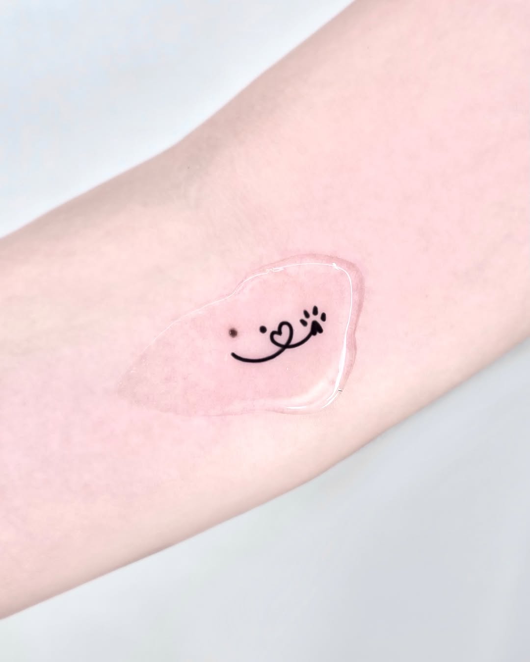 Tattoo by @sabeen.mini — fine_line, minimalist