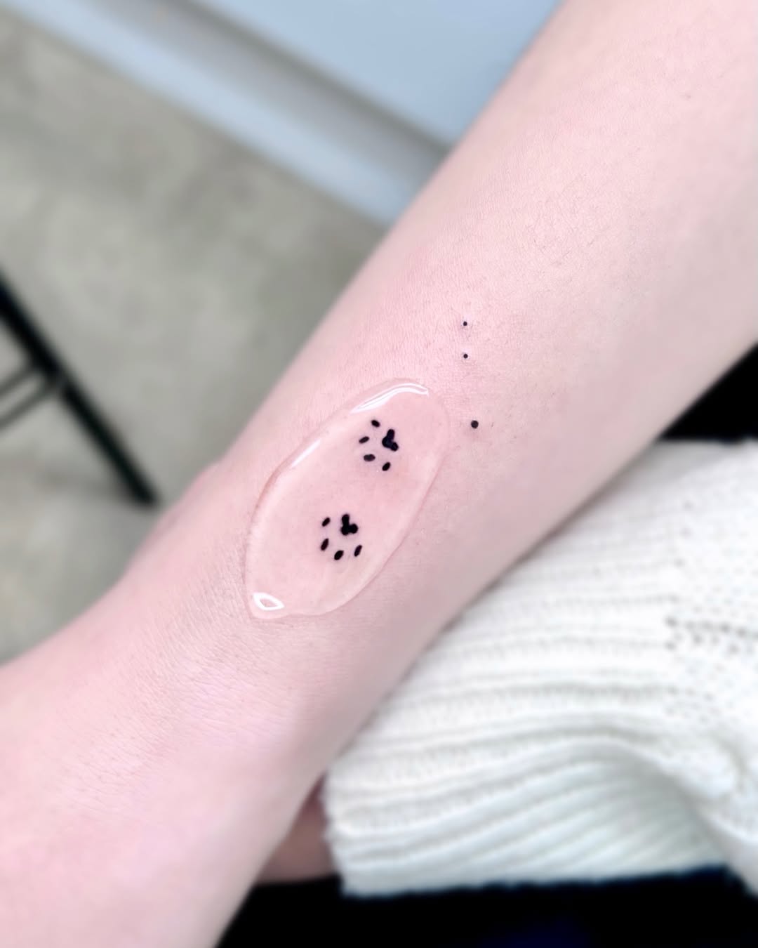 Tattoo by @sabeen.mini — fine_line, minimalist