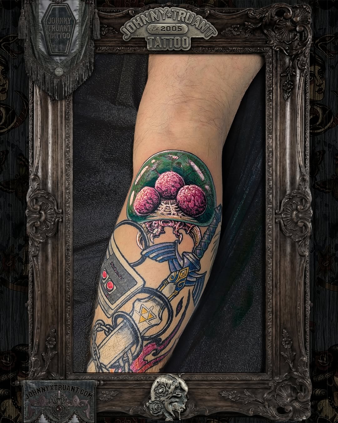 Tattoo by @johnnyxtruant — realism, new_school
