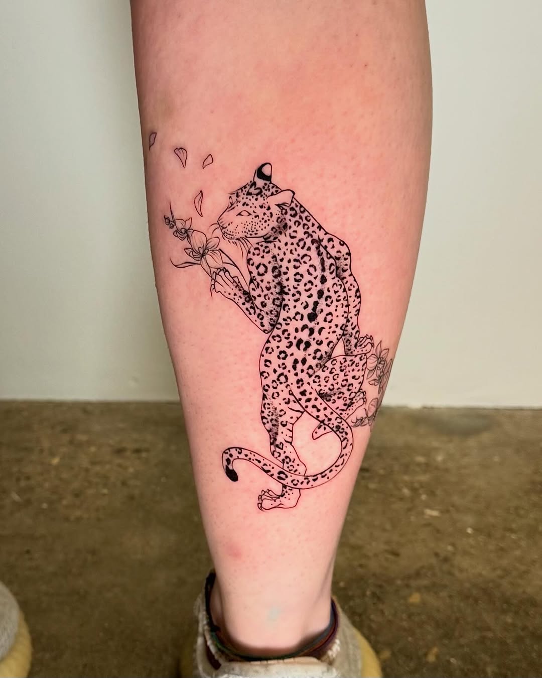 Tattoo by @ry.lynn.tattoos โ fine_line