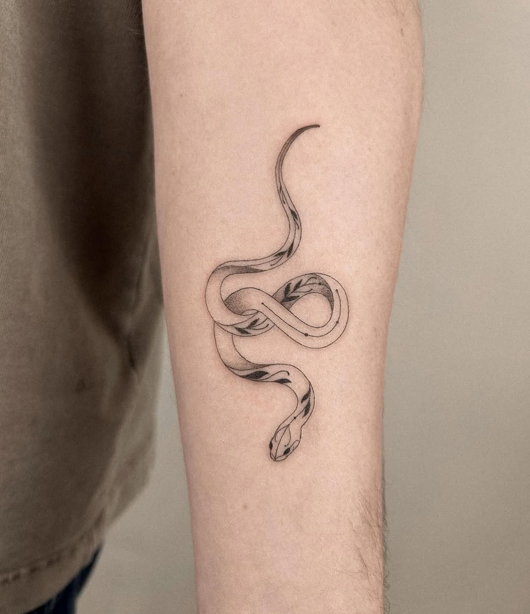 Tattoo by @hellymarch_tattoo โ fine_line, black_and_grey