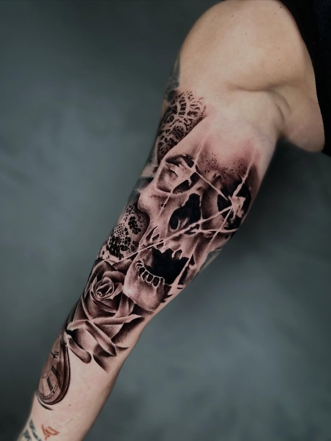 Tattoo by @dxmon.ttt โ black_and_grey, realism