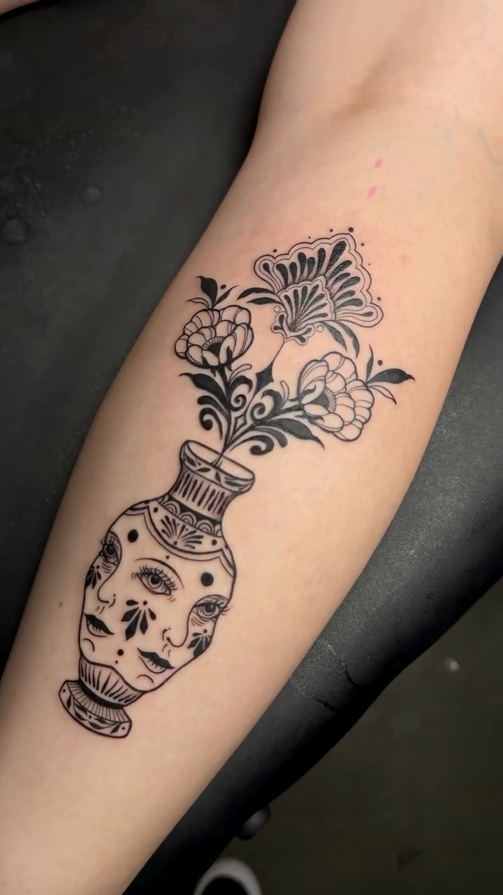 Tattoo by @dee.osipova โ black_and_grey