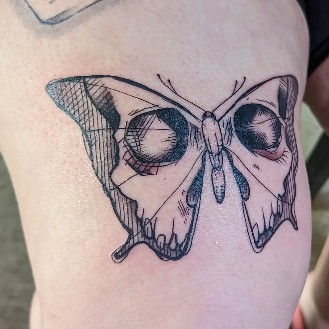 Tattoo by @heathstudiosandtattoo โ dark_realism, blackwork