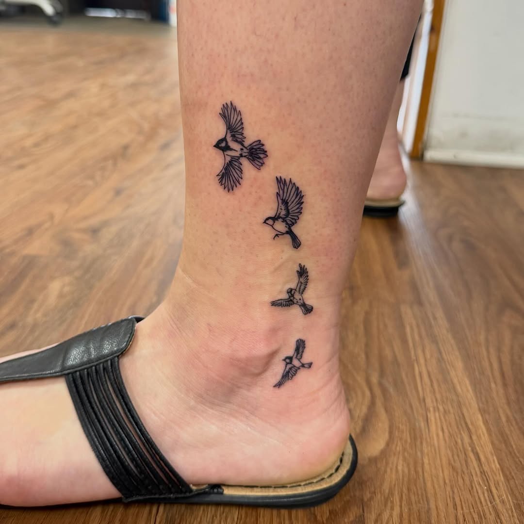 Tattoo by @kennacat_tattoos — fine_line, illustrative