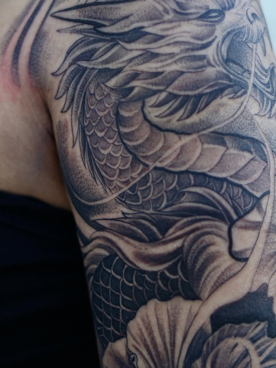 Tattoo by @dmisetattoos โ japanese_irezumi, black_and_grey