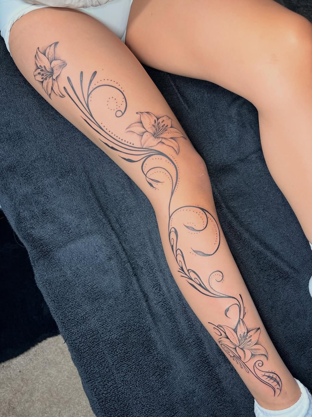 Tattoo by @blastedbyjaz — fine_line, illustrative