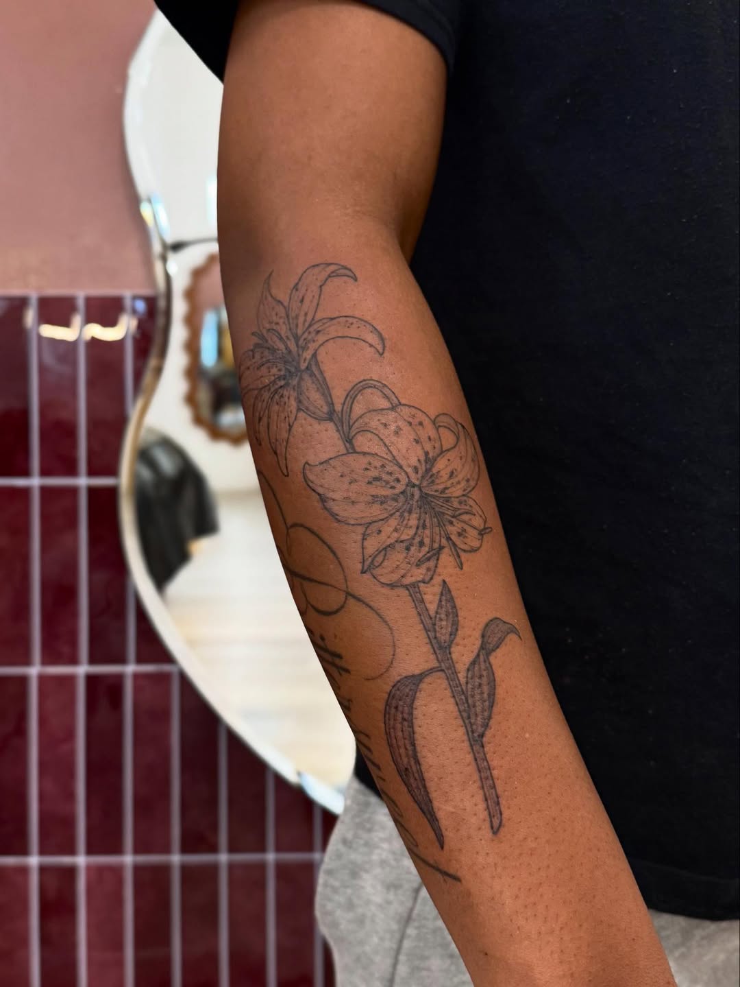 Tattoo by @liannadefleur โ fine_line, black_and_grey
