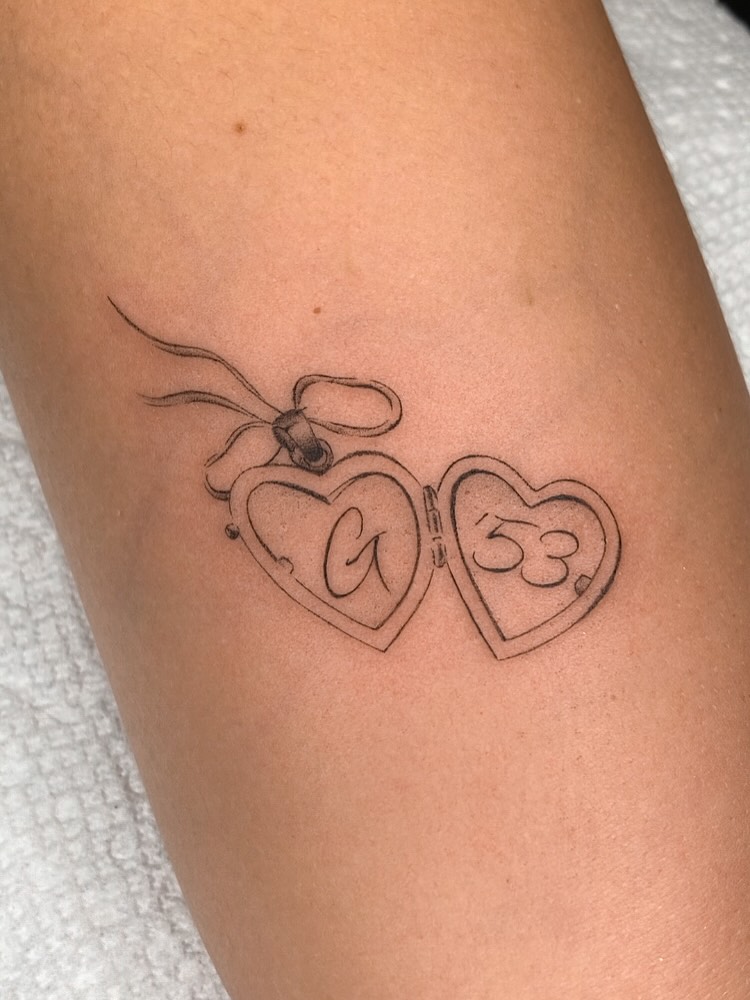 Tattoo by @catmorfin.tattoo — fine_line, lettering_script