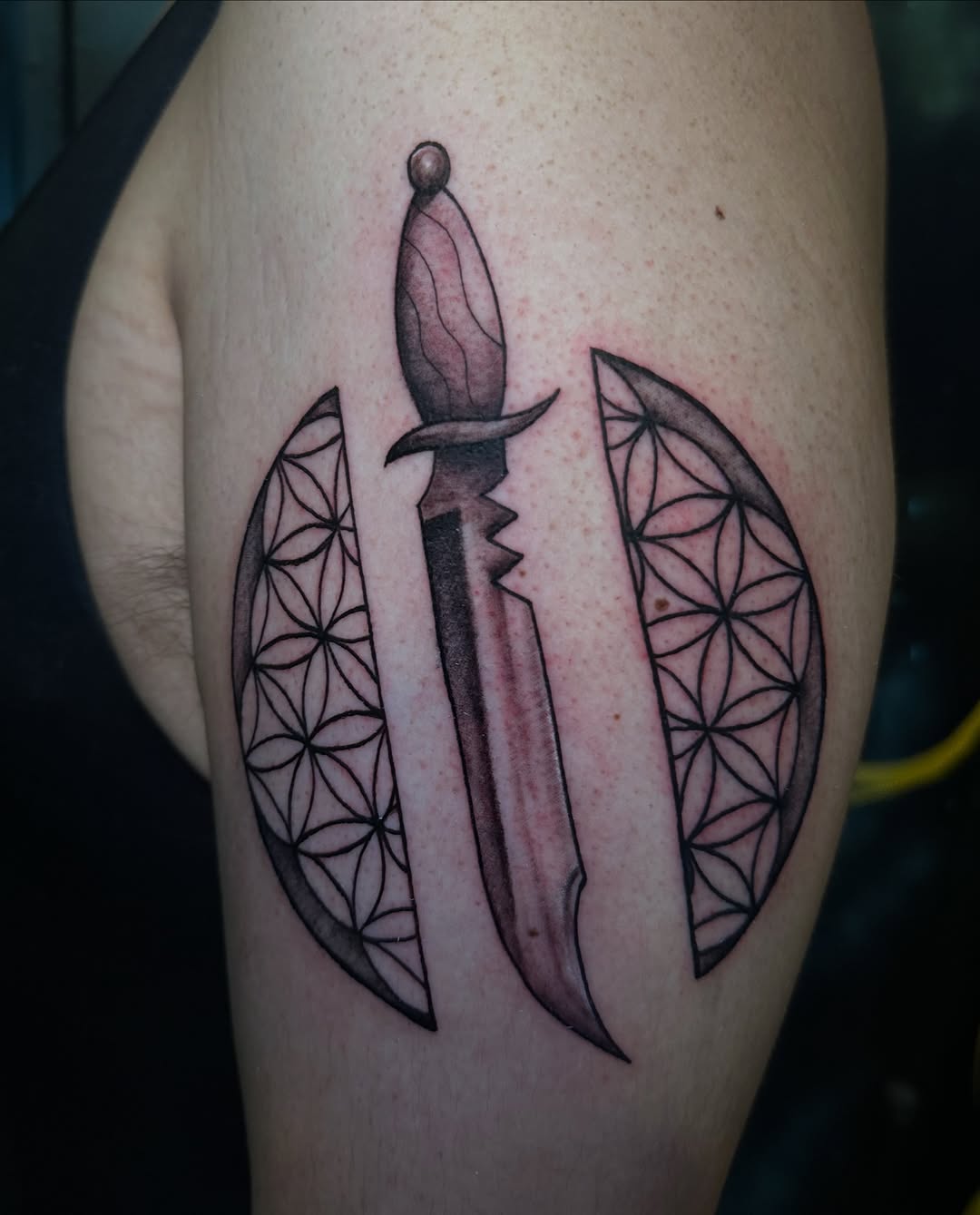 Tattoo by @alexanderhaber — black_and_grey, geometric