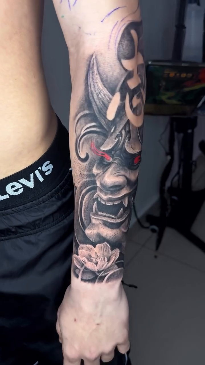 Tattoo by @elmertattoo1 β japanese_irezumi, black_and_grey