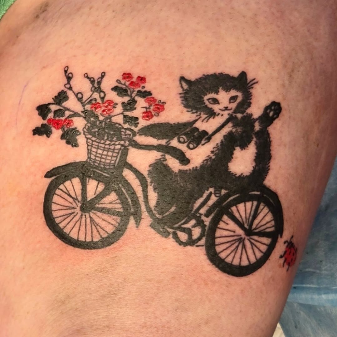 Tattoo by @thebgailboyd — blackwork