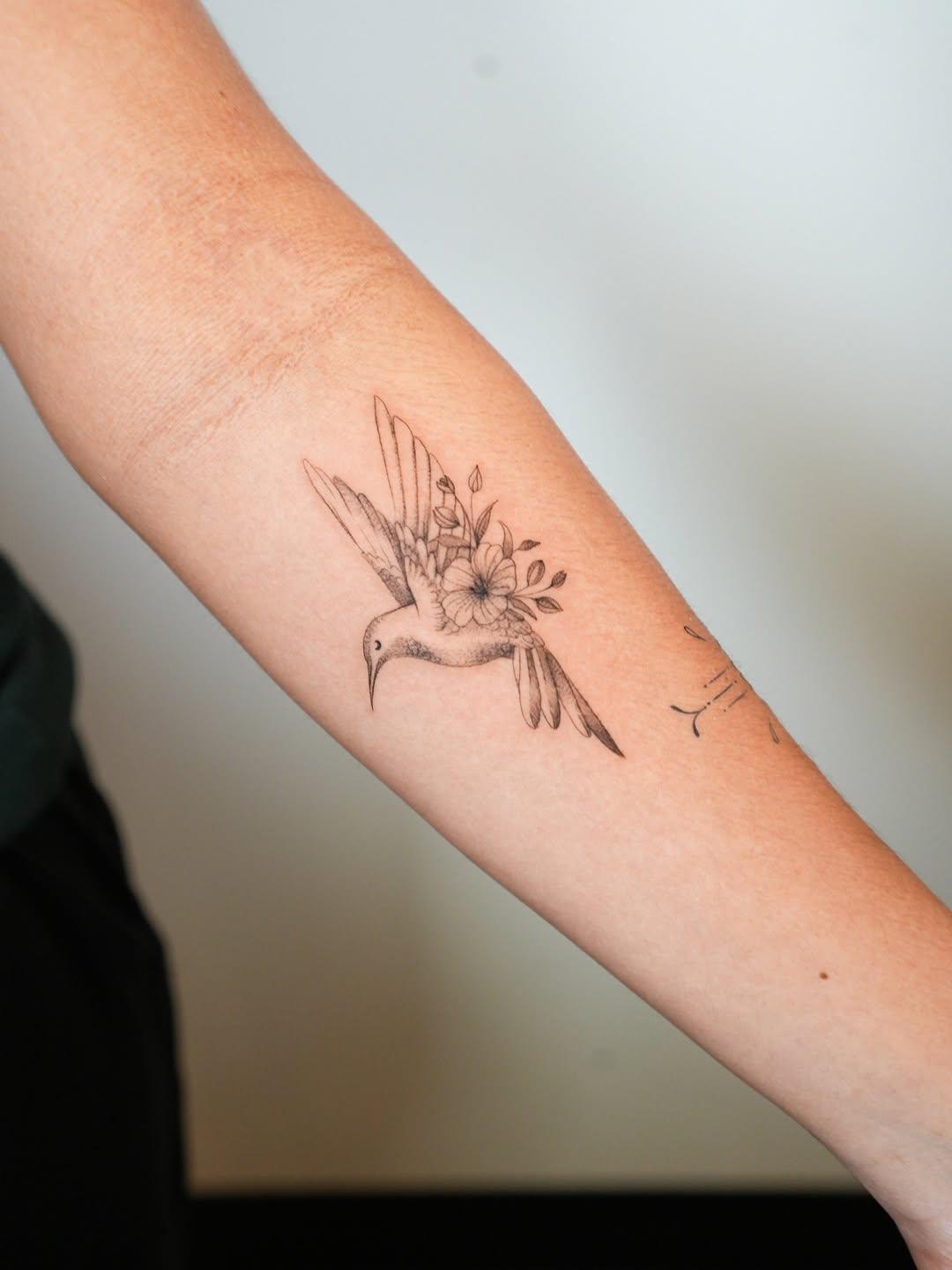 Tattoo by @michelly.ink — fine_line, black_and_grey