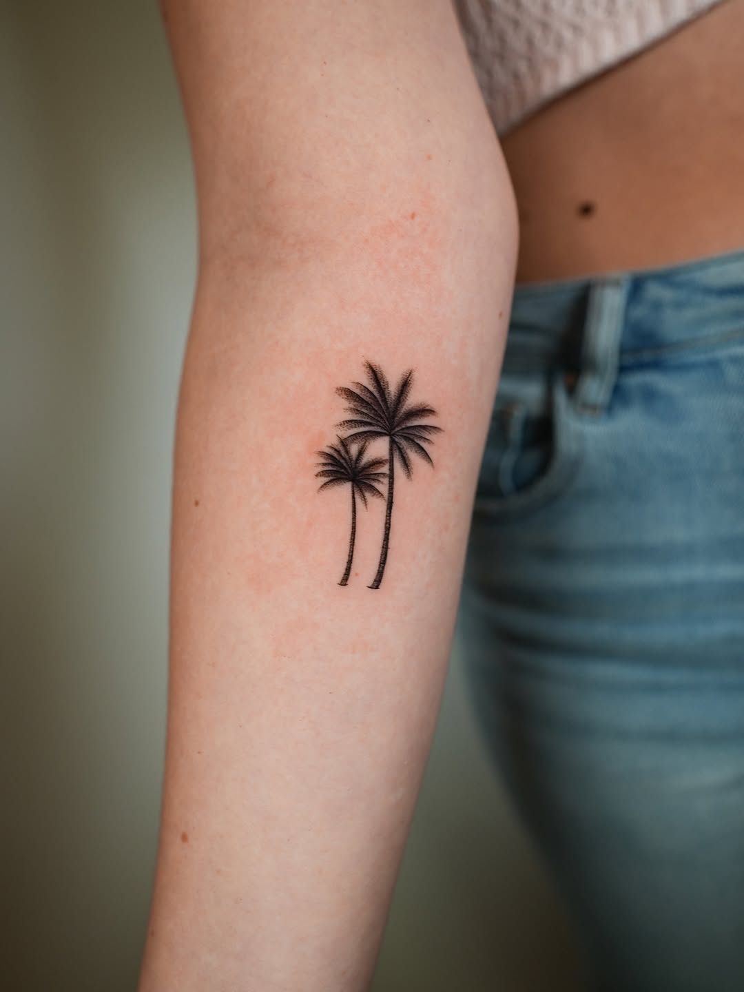 Tattoo by @michelly.ink — fine_line