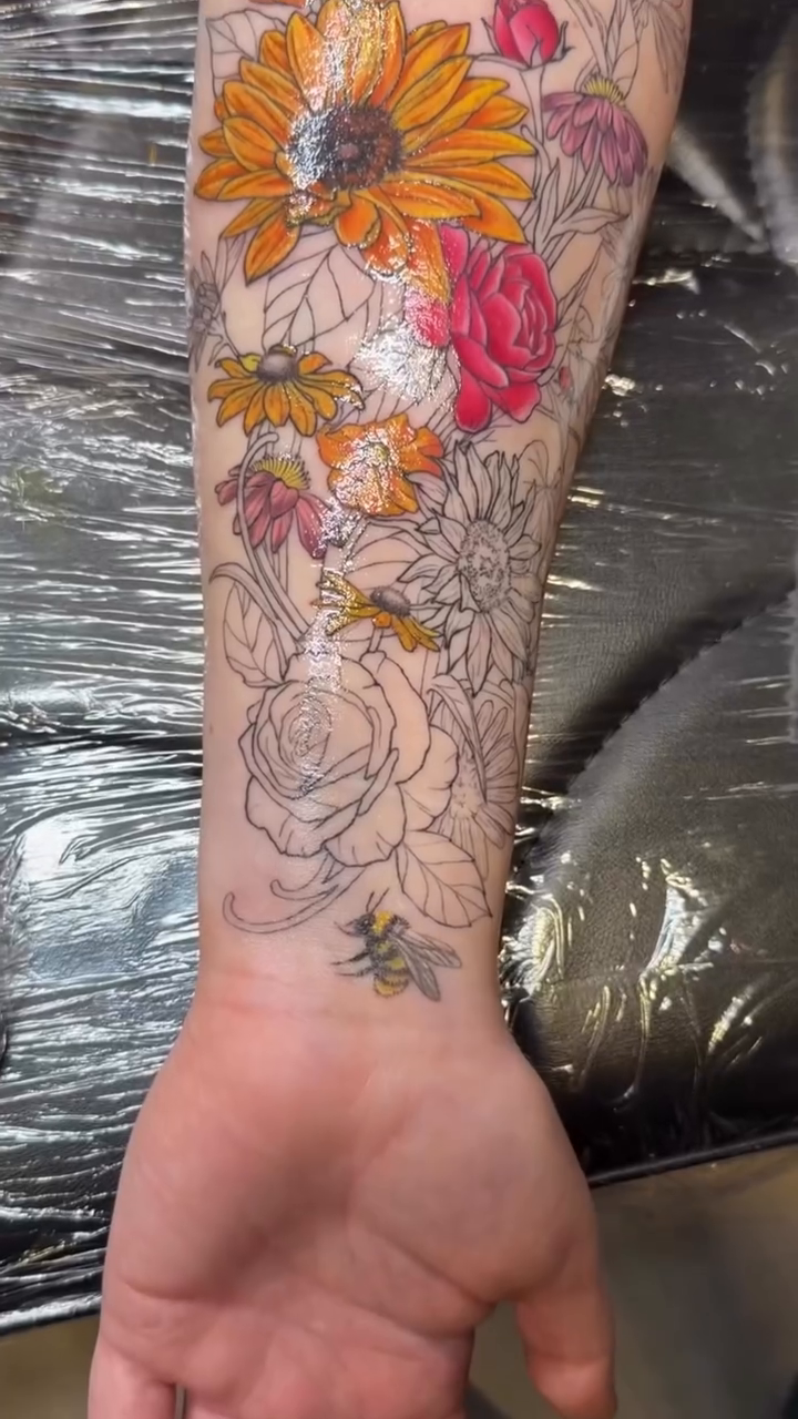 Tattoo by @rrred_honey_tattoo — illustrative, realism