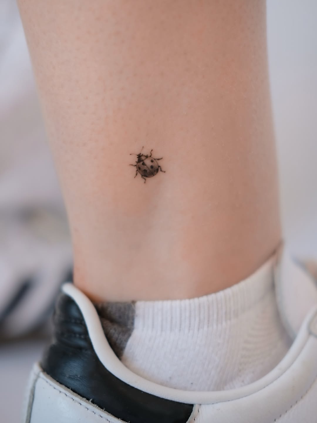 Tattoo by @meutattoo — fine_line, black_and_grey