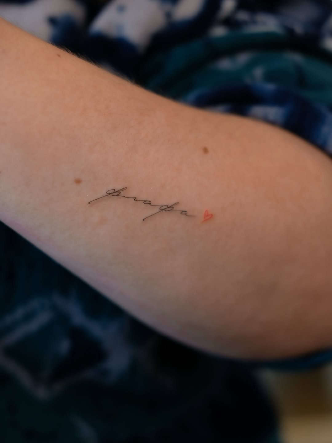 Tattoo by @meutattoo — lettering_script, fine_line