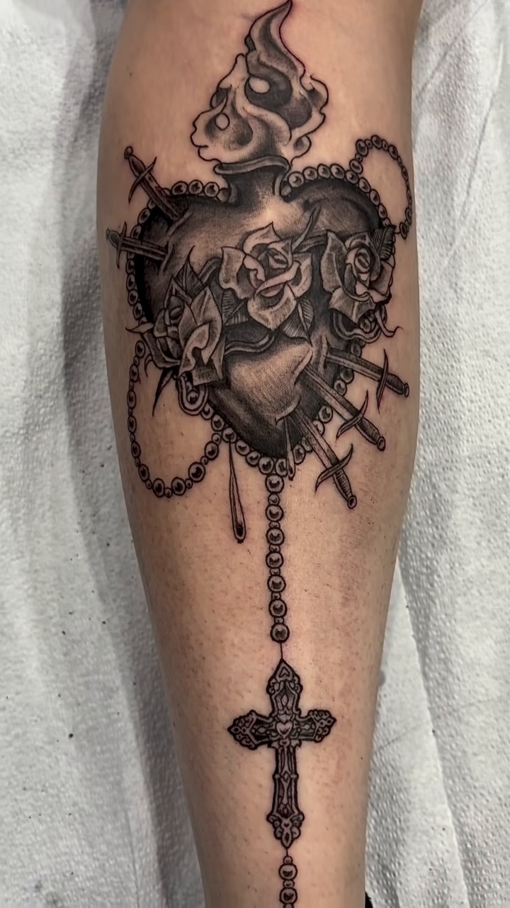 Tattoo by @kellykalani — black_and_grey, fine_line