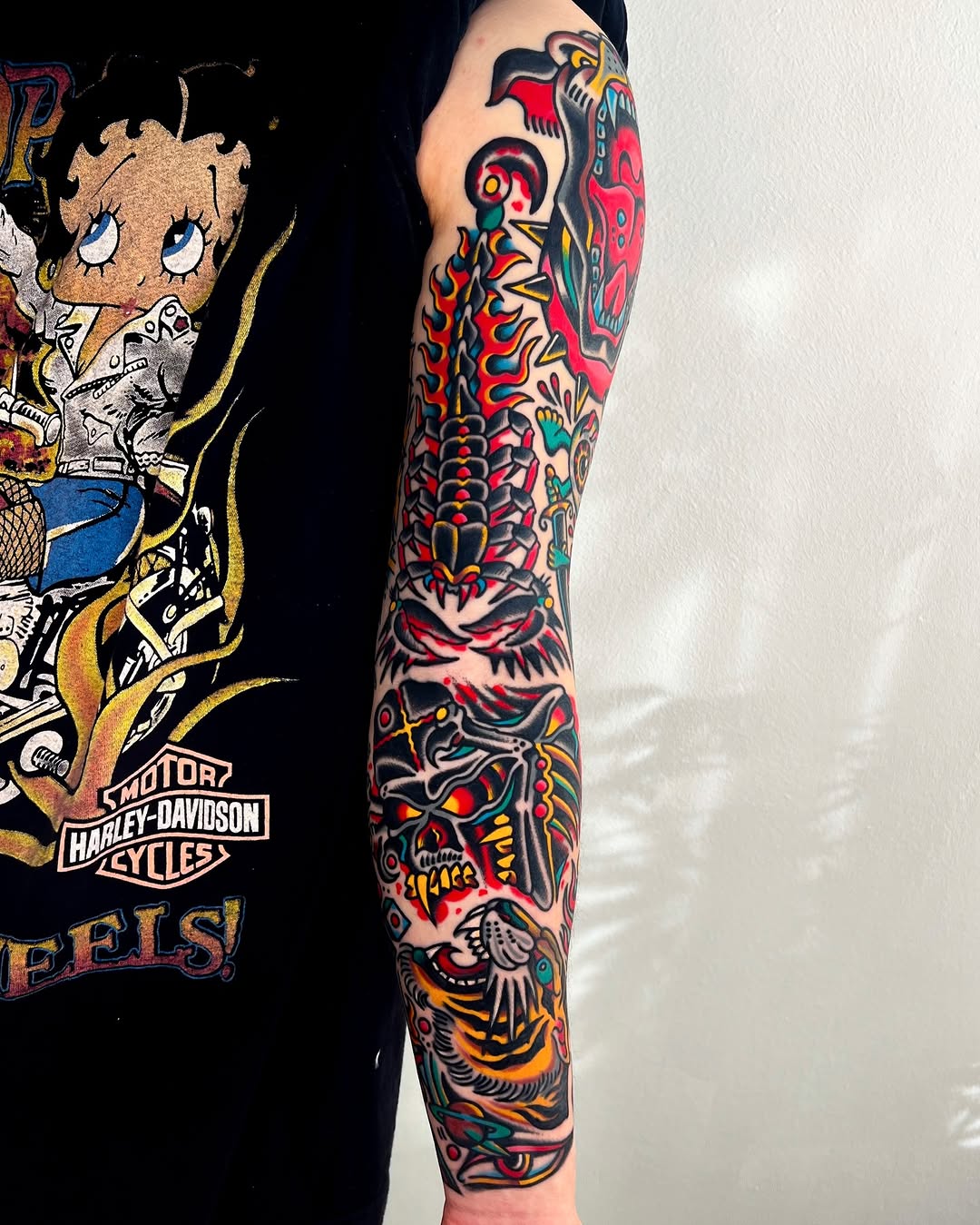 Tattoo by @homoo_tattooer — american_traditional