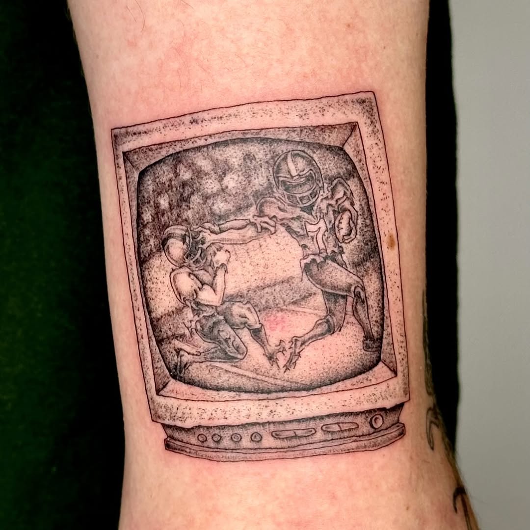 Tattoo by @madonna_the_slut — realism, black_and_grey